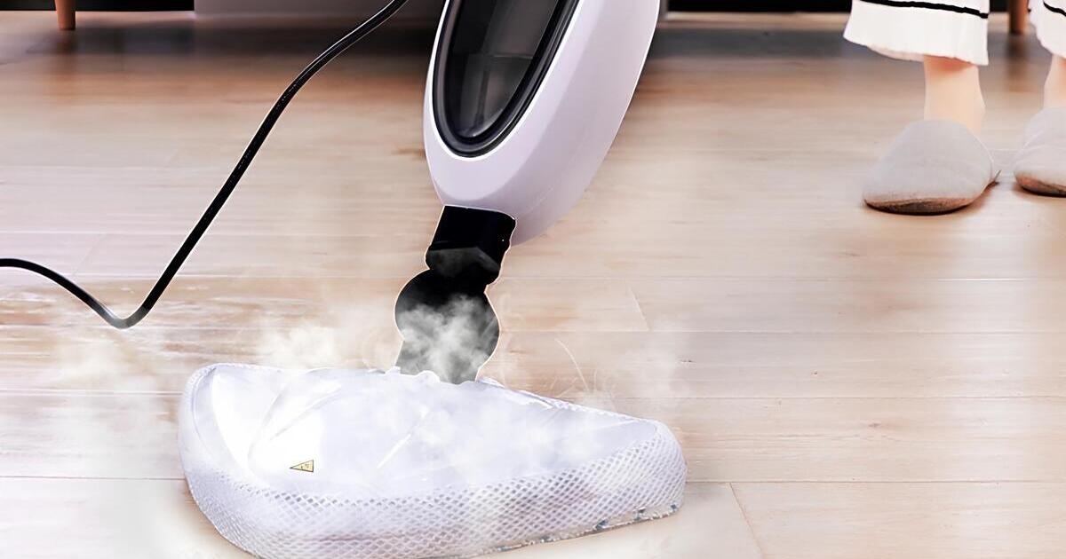 steam mopping with essential oil