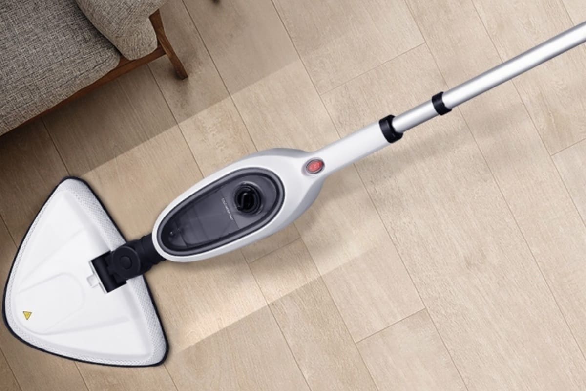 Mopping properly with steam mop to clean your home floor